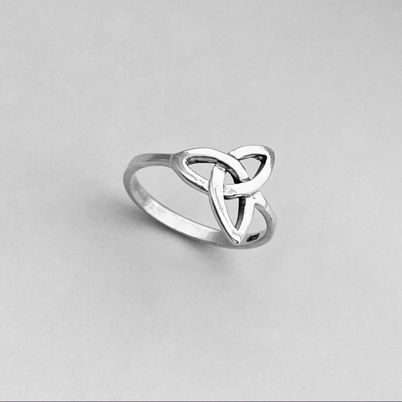 Sterling Silver Triquetra Ring, Celtic Knot Ring, Silver Rings, Love Knots - Picture 2 of 11